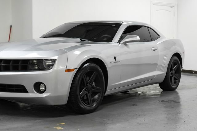 Used 2011 Chevrolet Camaro LT RWD image 10