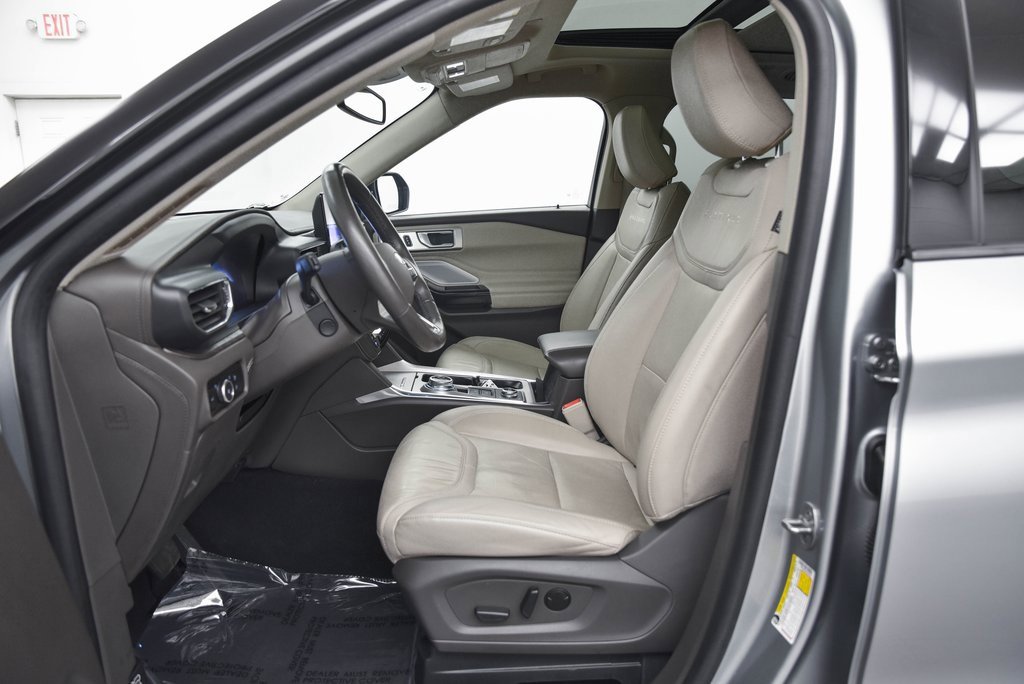 Used 2023 Ford Explorer Platinum w/ Technology Package image 11