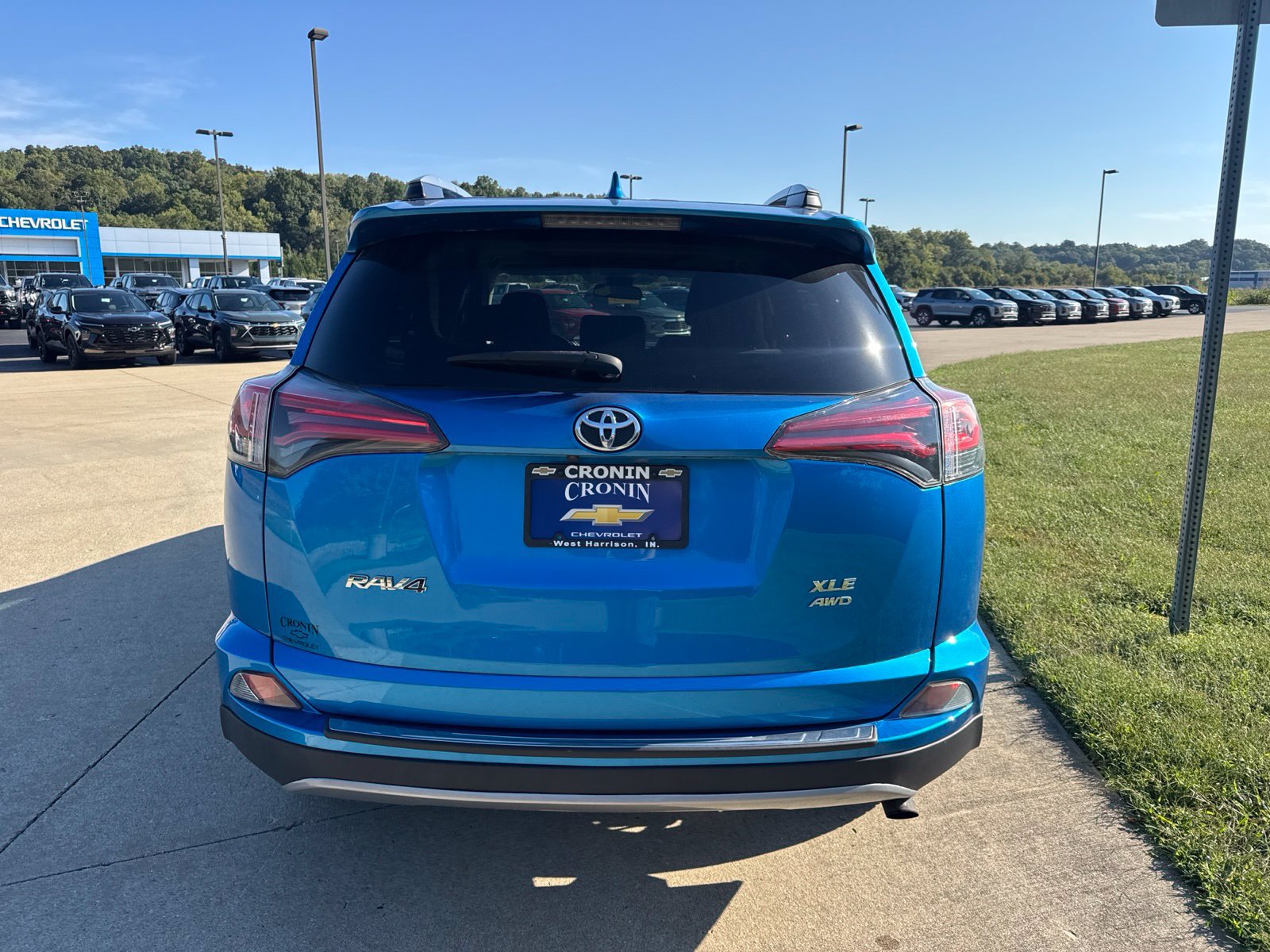 Used 2017 Toyota RAV4 XLE w/ Plus Special Value Package AWD/4WD image 8