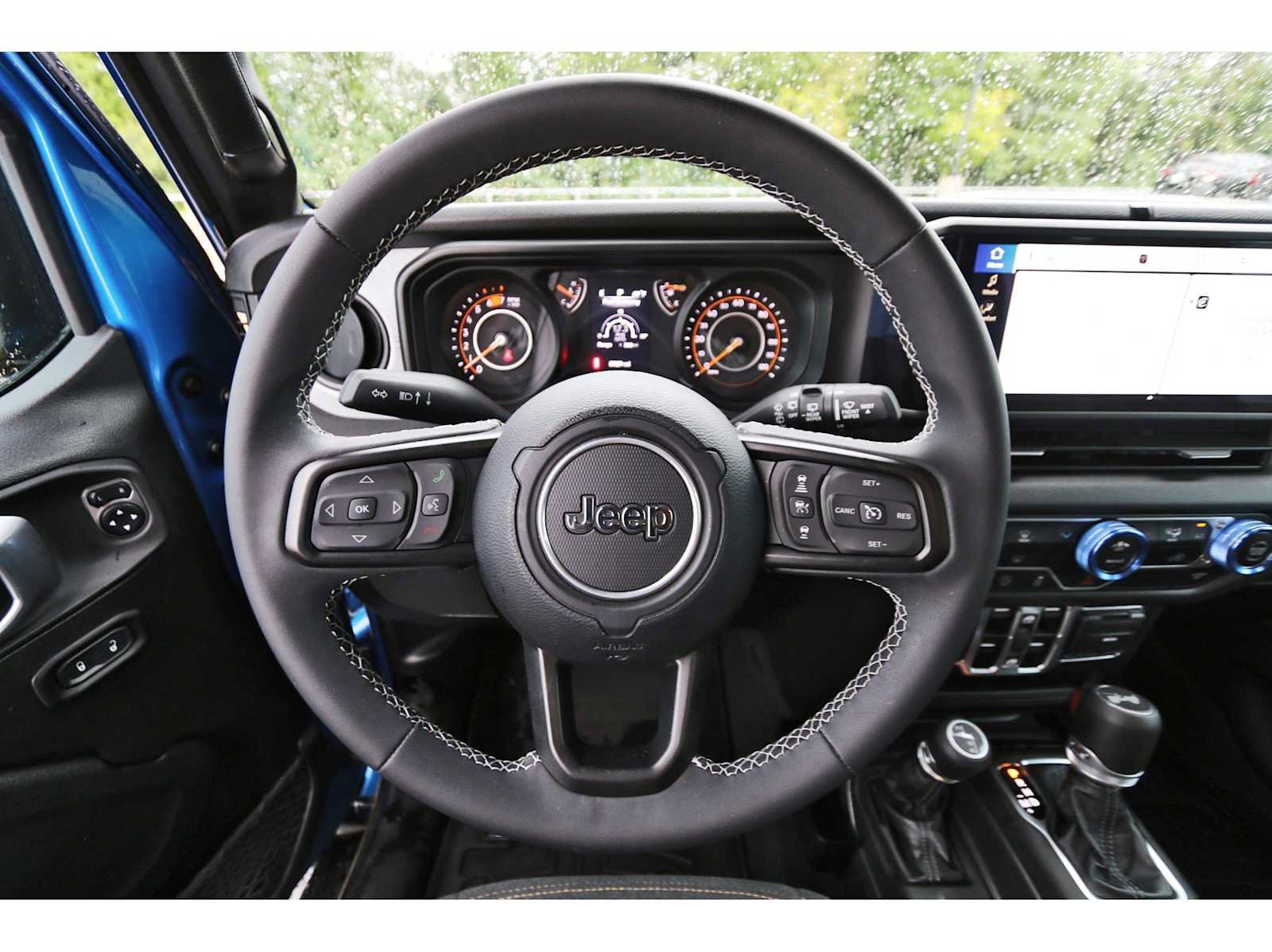Used 2025 Jeep Wrangler Unlimited Sport AWD/4WD image 13