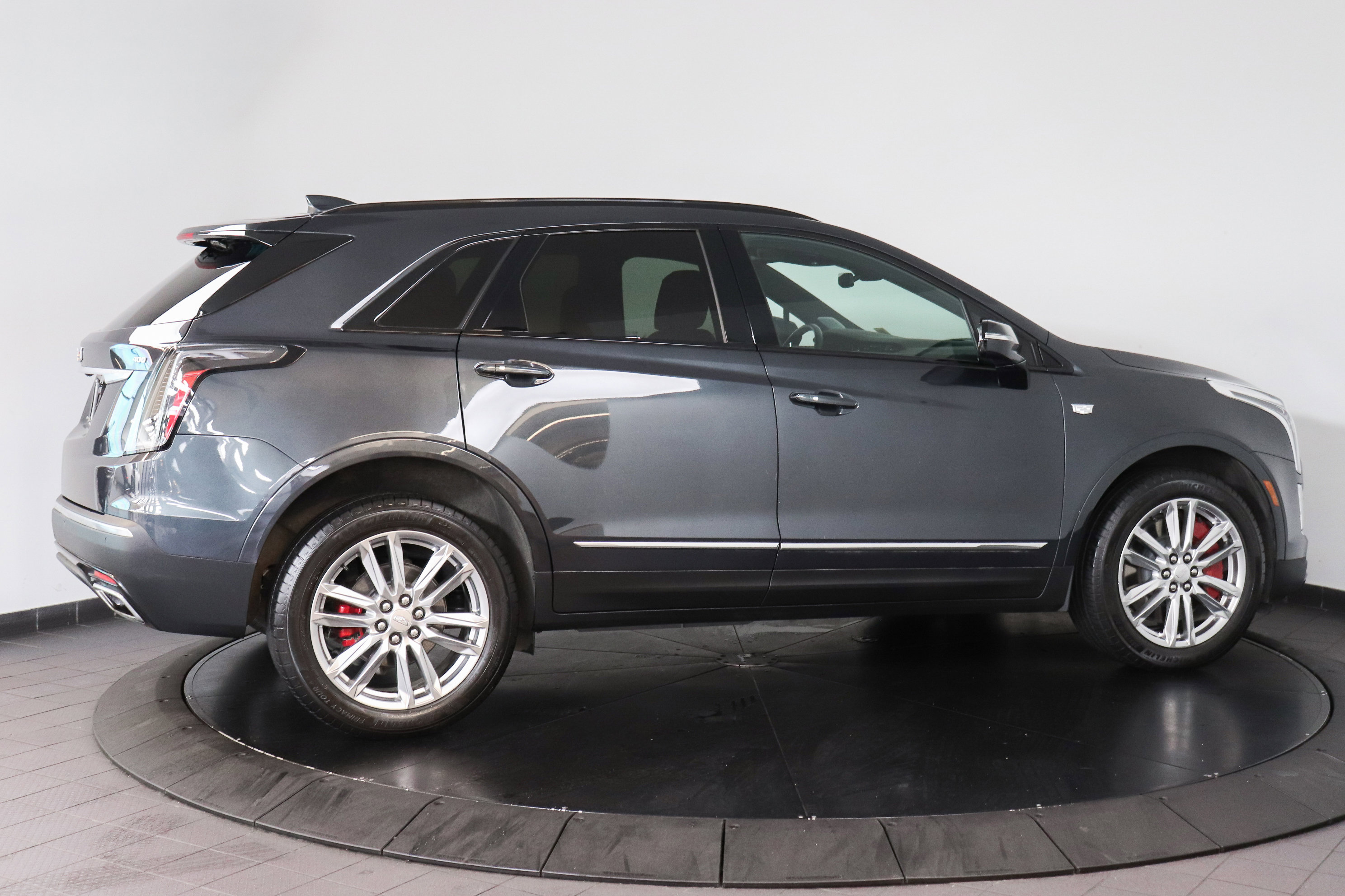 Used 2023 Cadillac XT5 Sportv AWD/4WD image 7
