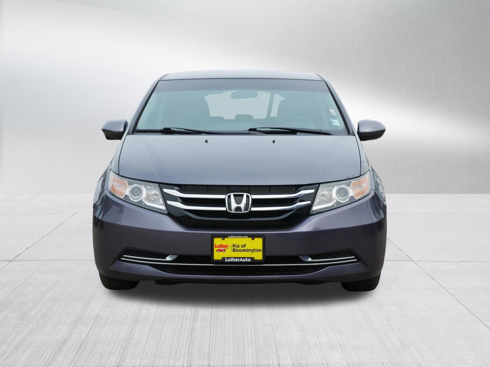 Used 2016 Honda Odyssey SE image 2