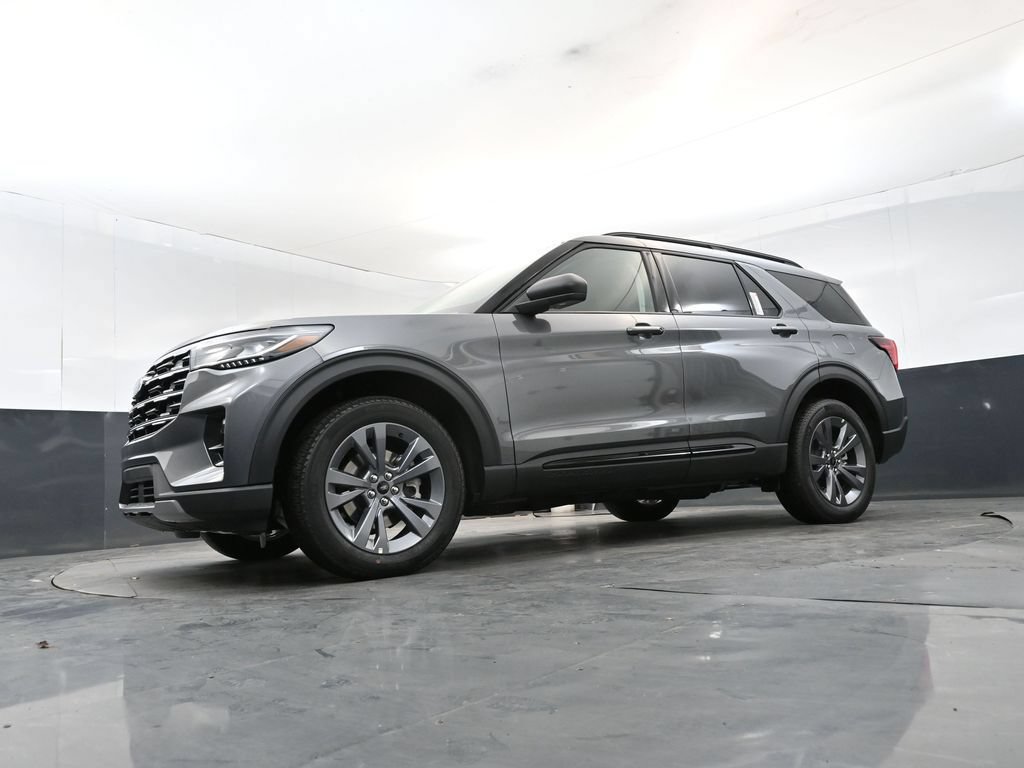 New 2026 Ford Explorer Active w/ Active Comfort Package AWD/4WD image 13