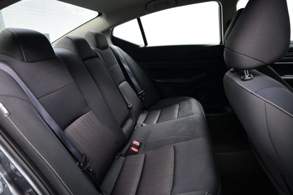 Used 2024 Nissan Altima 2.5 SV FWD image 26