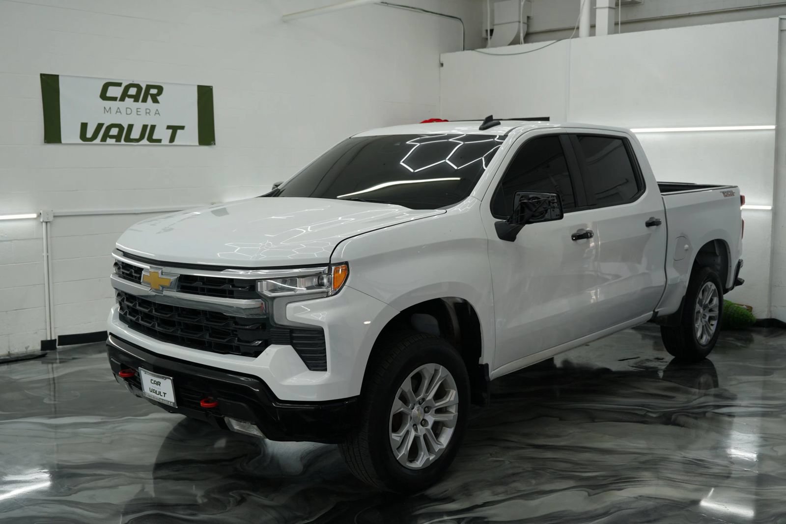 Used 2023 Chevrolet Silverado 1500 LT Trail Boss w/ Protection Package AWD/4WD image 4