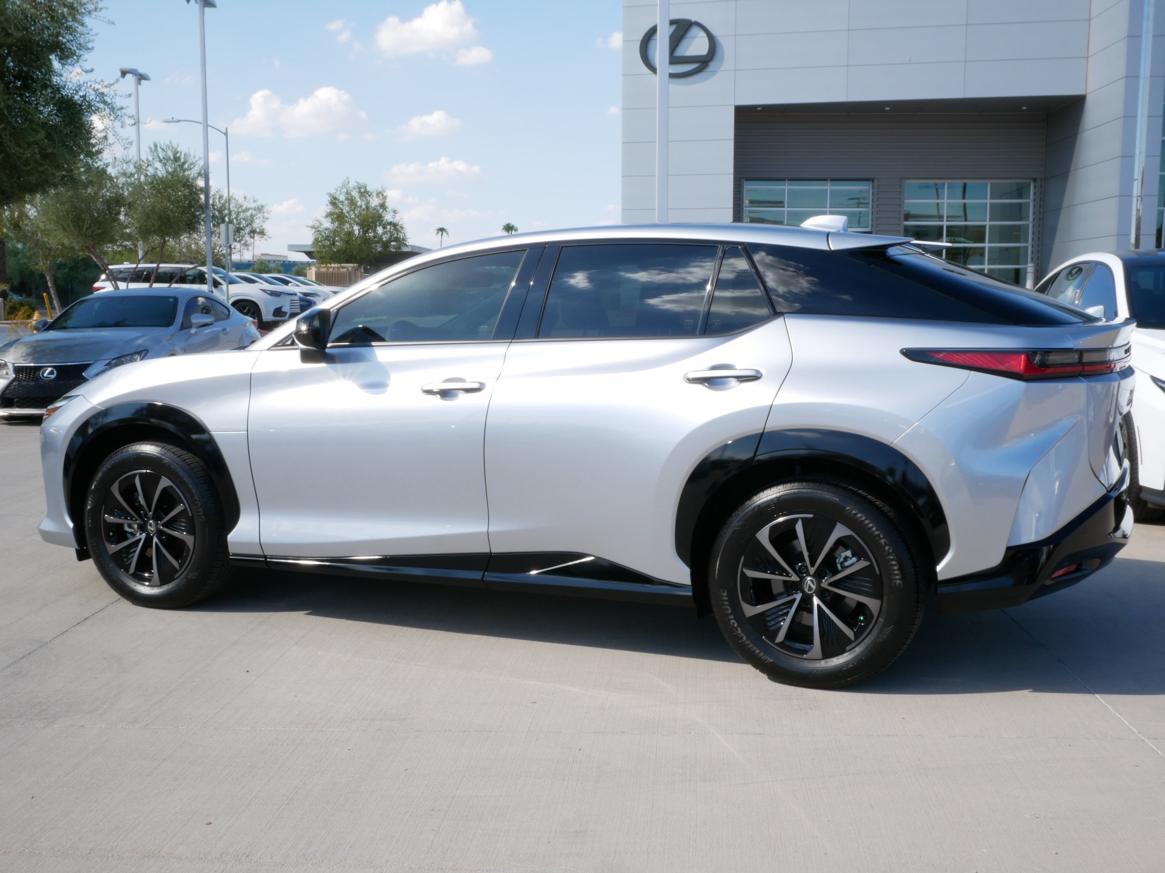 Used 2026 Lexus RZ 350e 2WD image 5