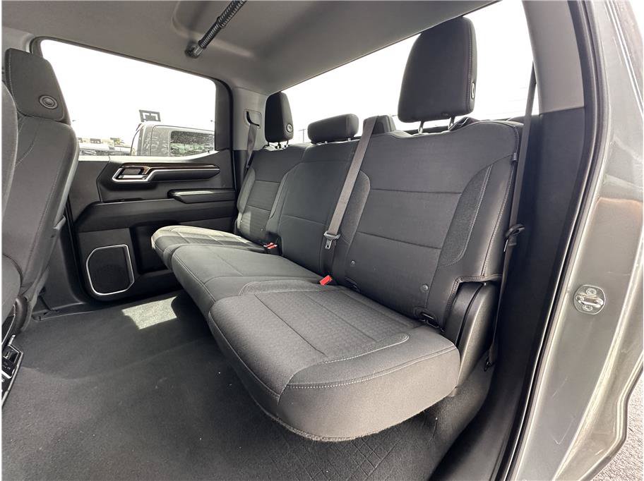 Used 2023 Chevrolet Silverado 1500 LT AWD/4WD image 17