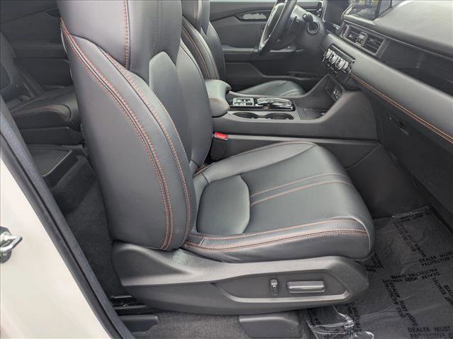 Used 2025 Honda Pilot TrailSport image 22