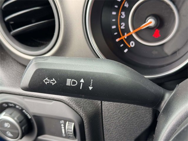 Used 2023 Jeep Gladiator Sport image 10