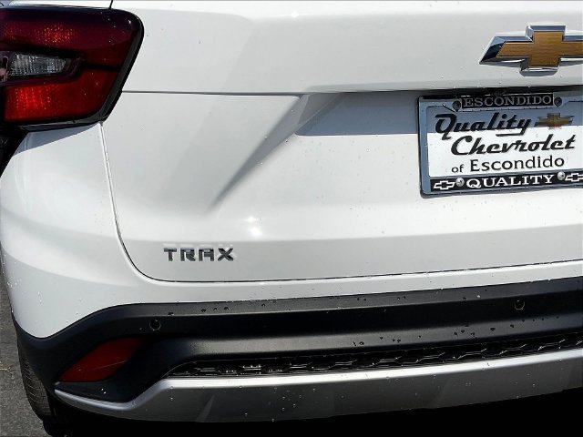 New 2026 Chevrolet Trax LT w/ Driver Confidence Package FWD image 12