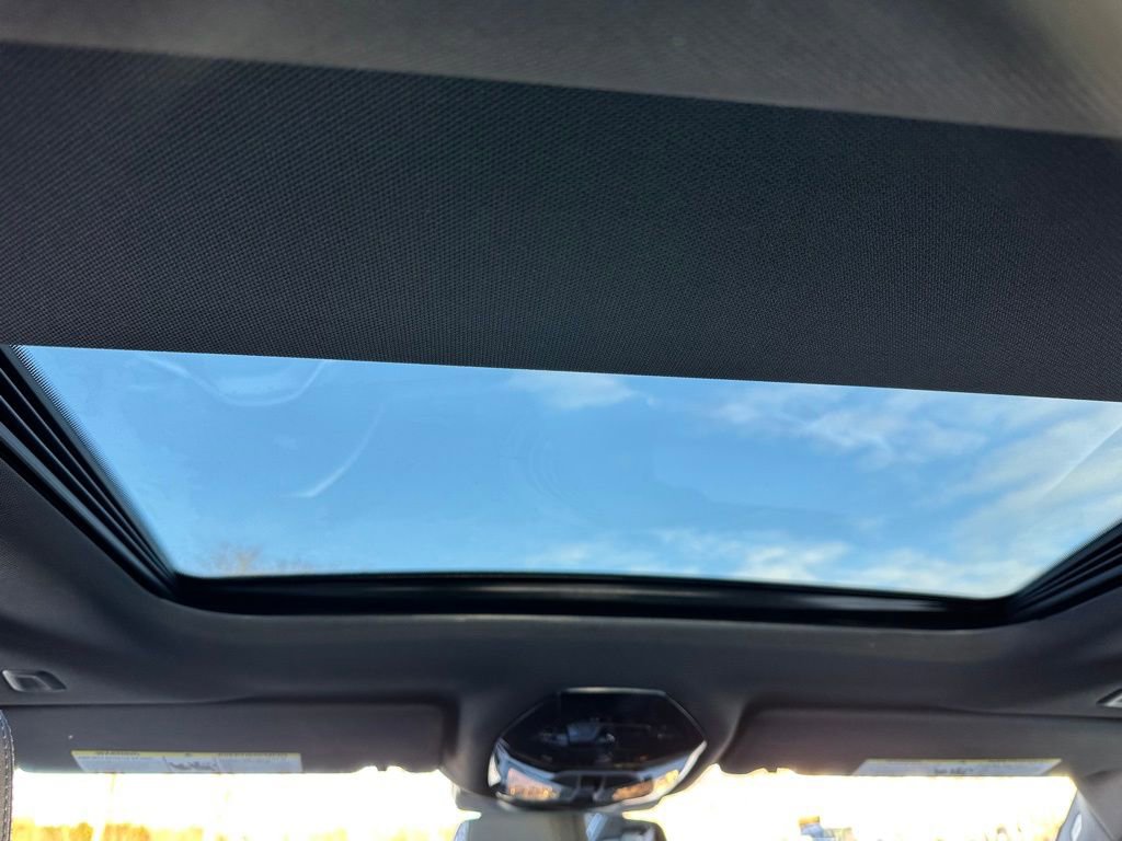 Used 2025 BMW i5 xDrive40 image 12