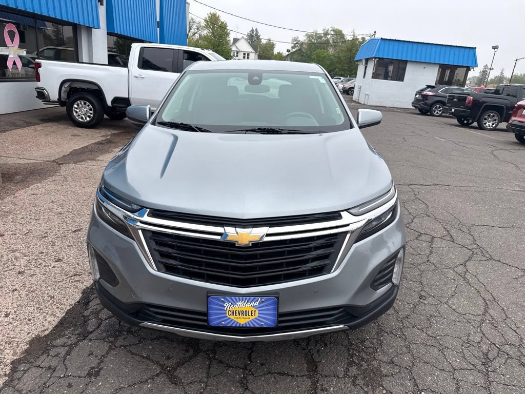 Used 2024 Chevrolet Equinox LT AWD/4WD image 3