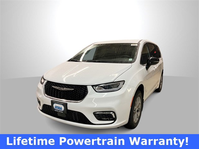 New 2026 Chrysler Pacifica Select