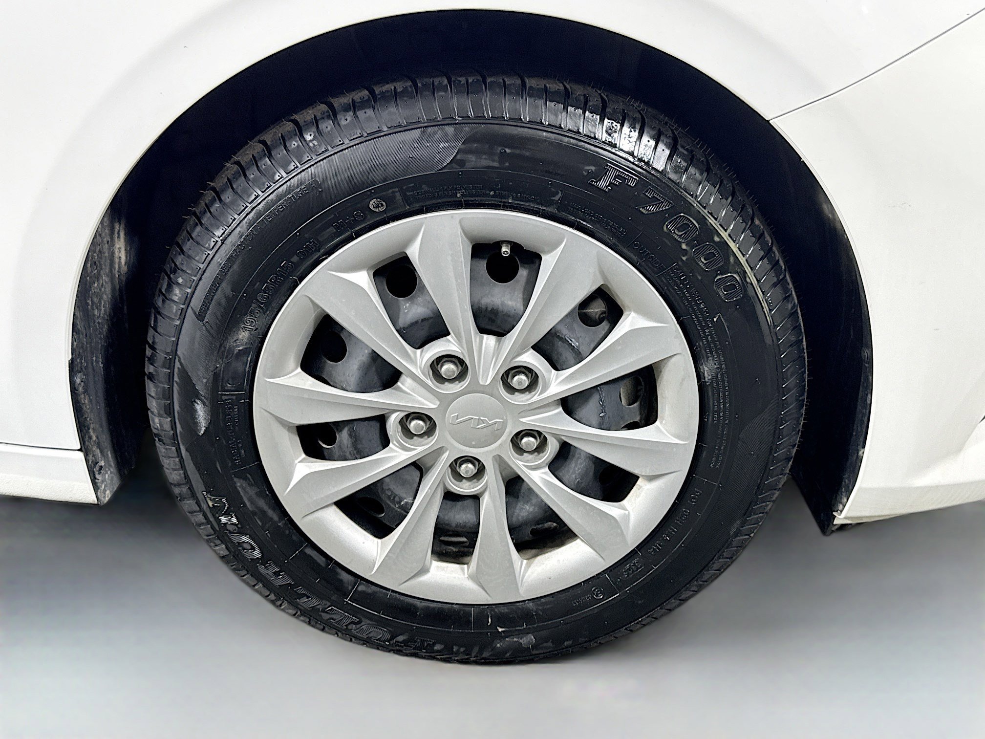 Used 2024 Kia Forte LX FWD image 31