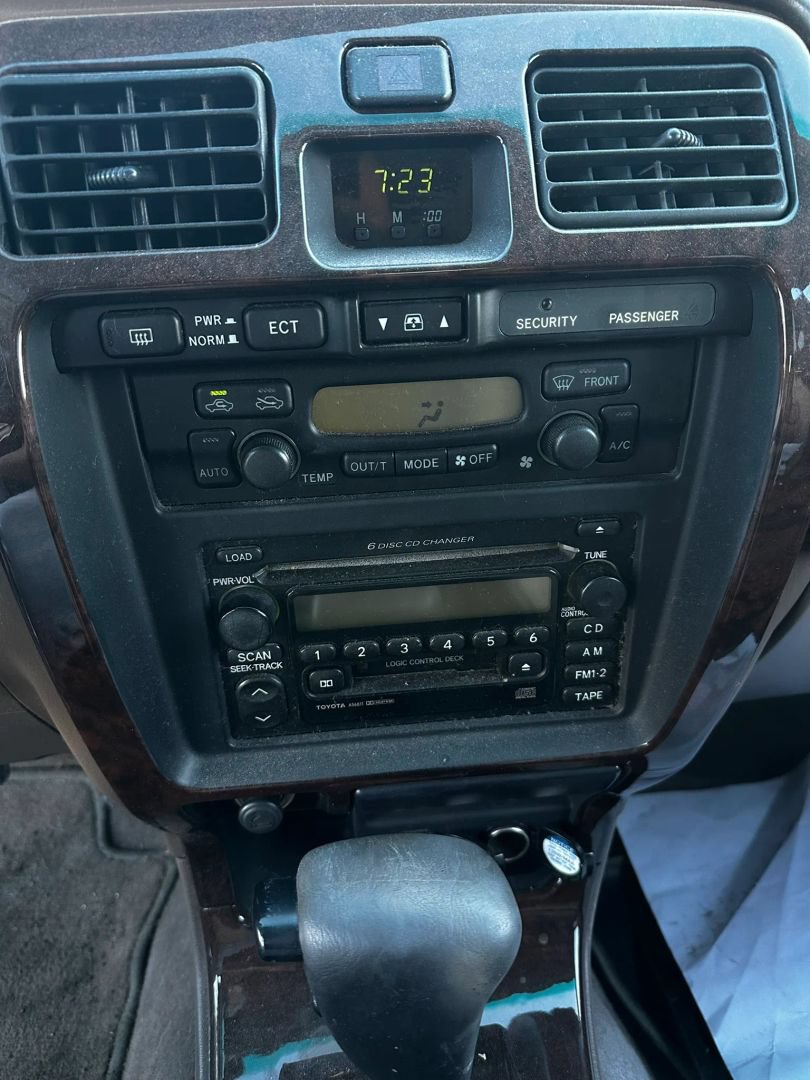 Used 2001 Toyota 4Runner Limited RWD image 18
