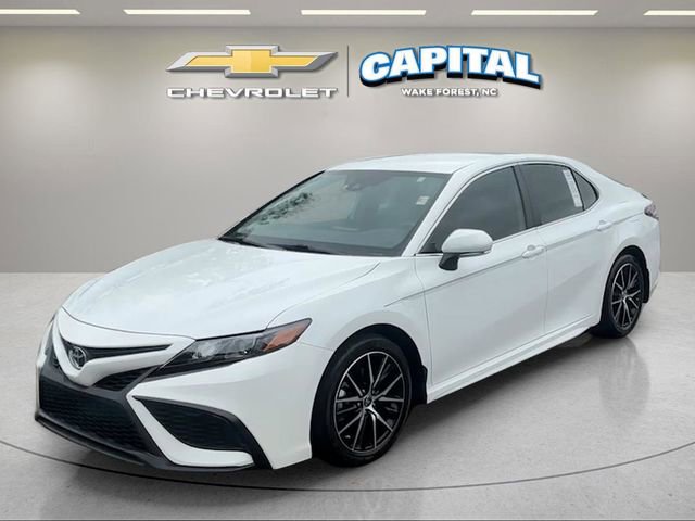 Used 2022 Toyota Camry SE w/ Convenience Package FWD image 1