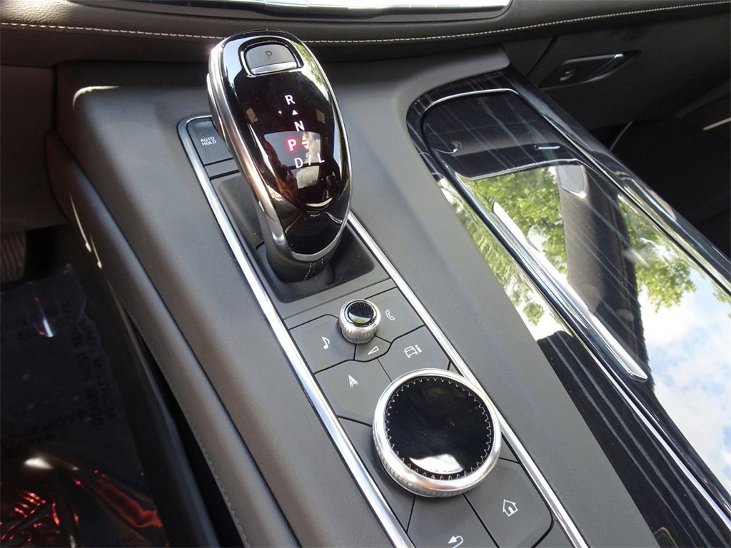 Certified 2024 Cadillac Escalade Sport w/ Touring Package image 17