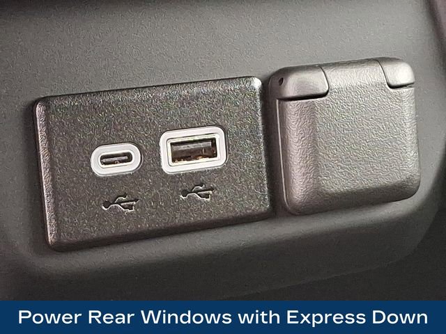 Used 2025 Chevrolet Silverado 2500 Custom w/ Custom Value Package image 17