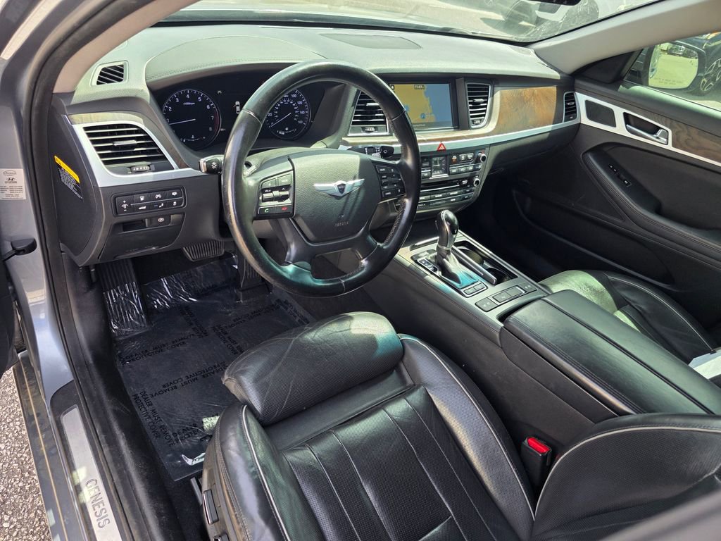 Used 2015 Hyundai Genesis 5.0 RWD image 37