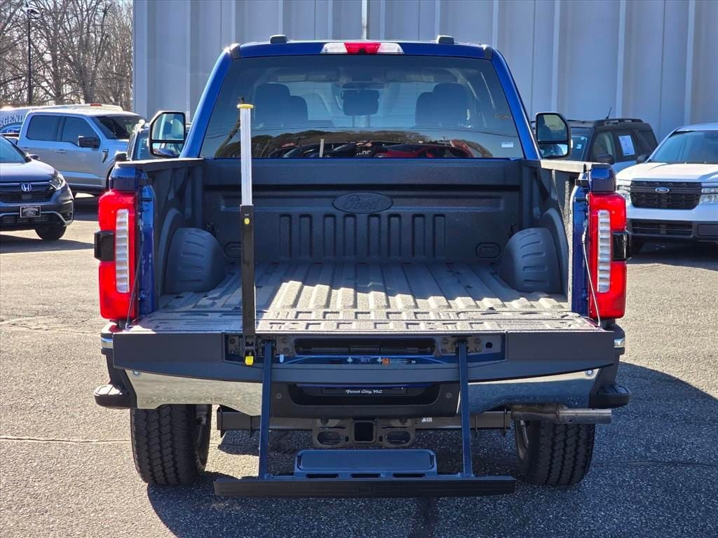 New 2026 Ford F250 XLT w/ XLT Premium Package AWD/4WD image 32