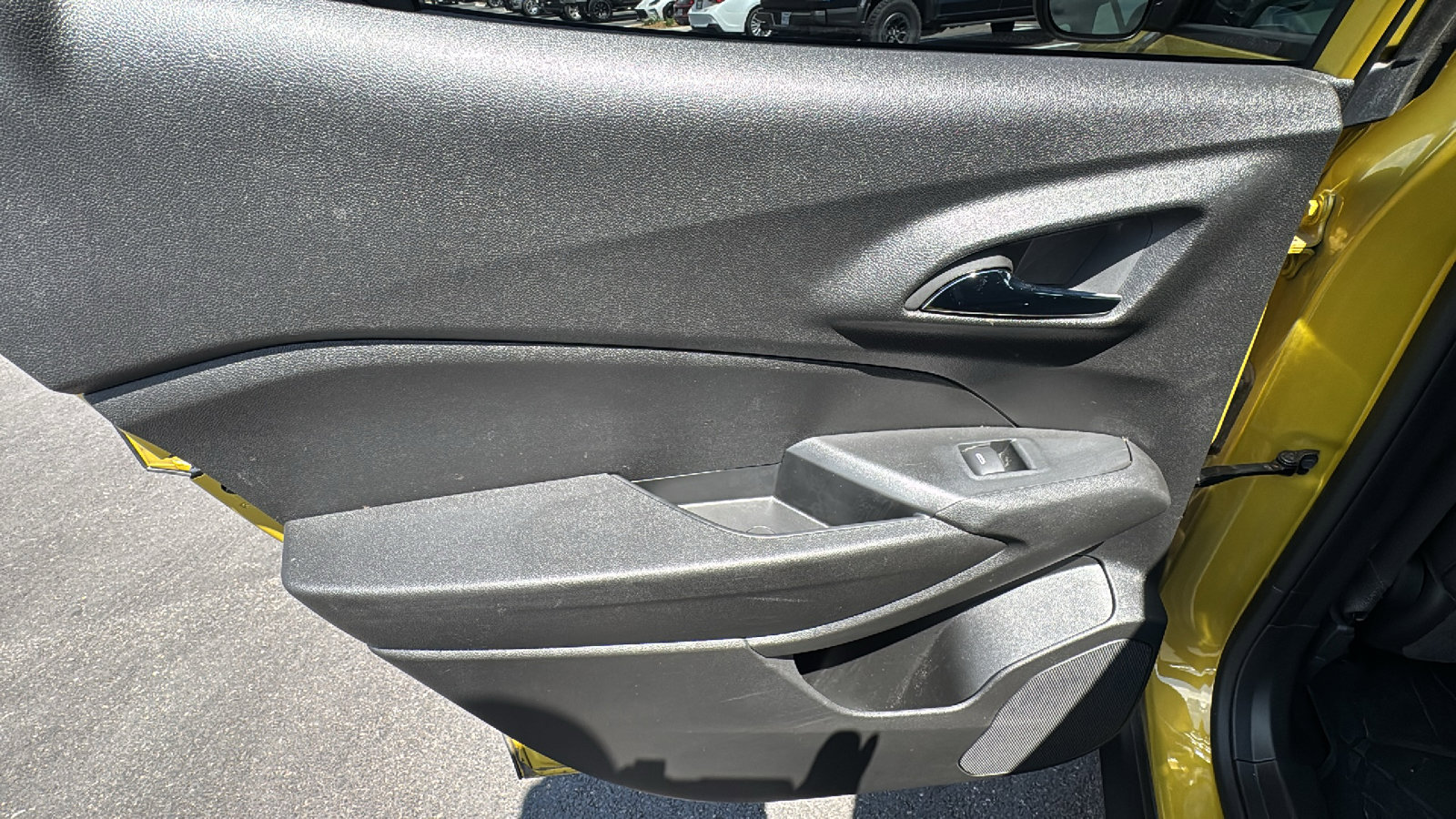 Used 2024 Chevrolet Trax RS w/ Sunroof Package image 16