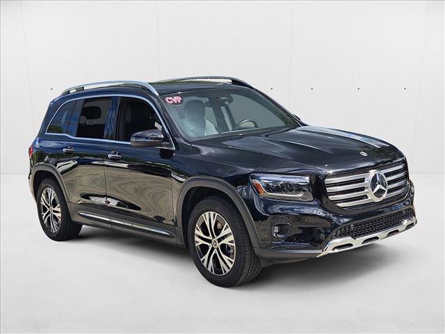 Used 2025 Mercedes-Benz GLB 250 image 3