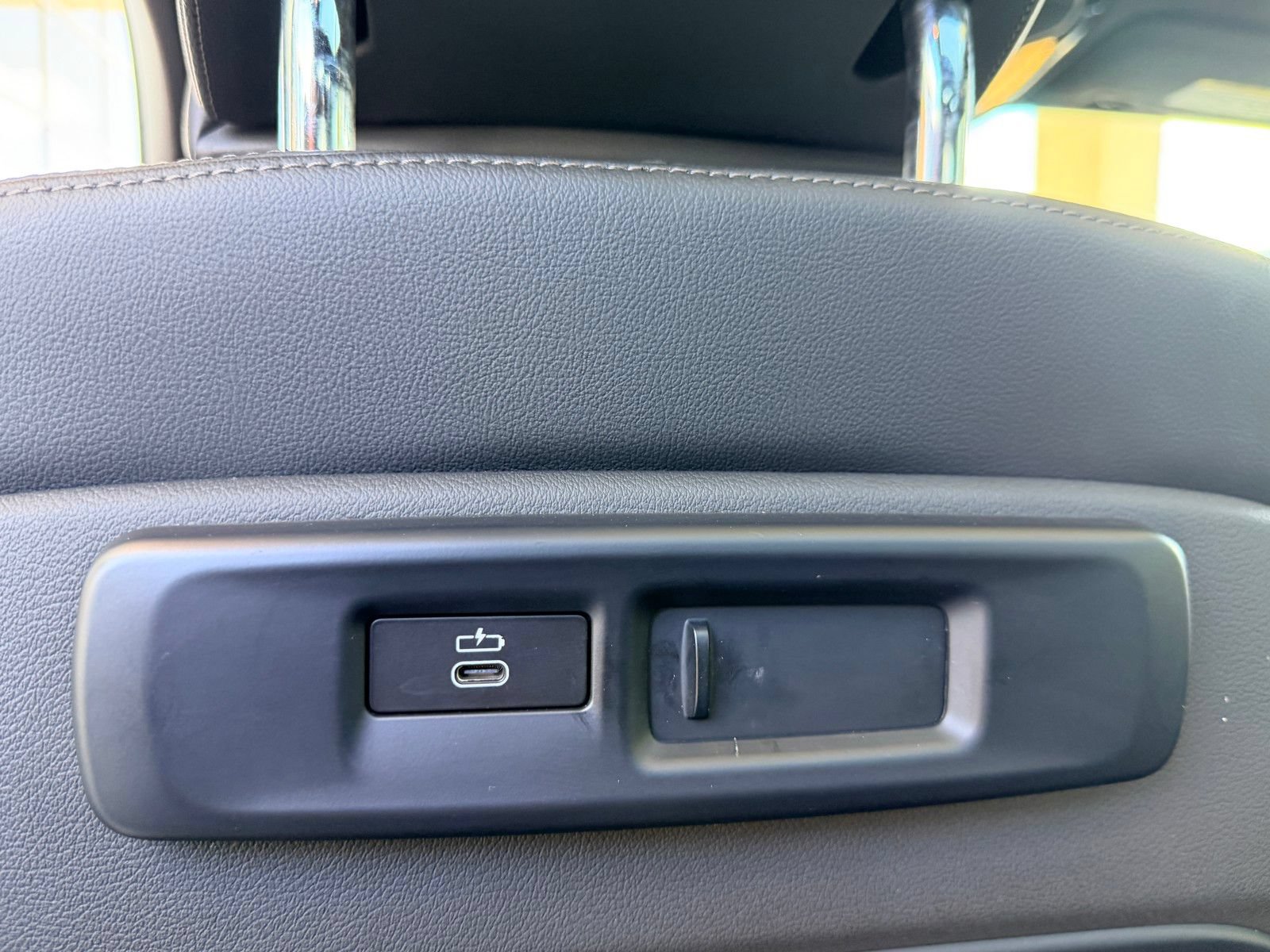 Used 2019 BMW X7 xDrive50i w/ M Sport Package AWD/4WD image 24