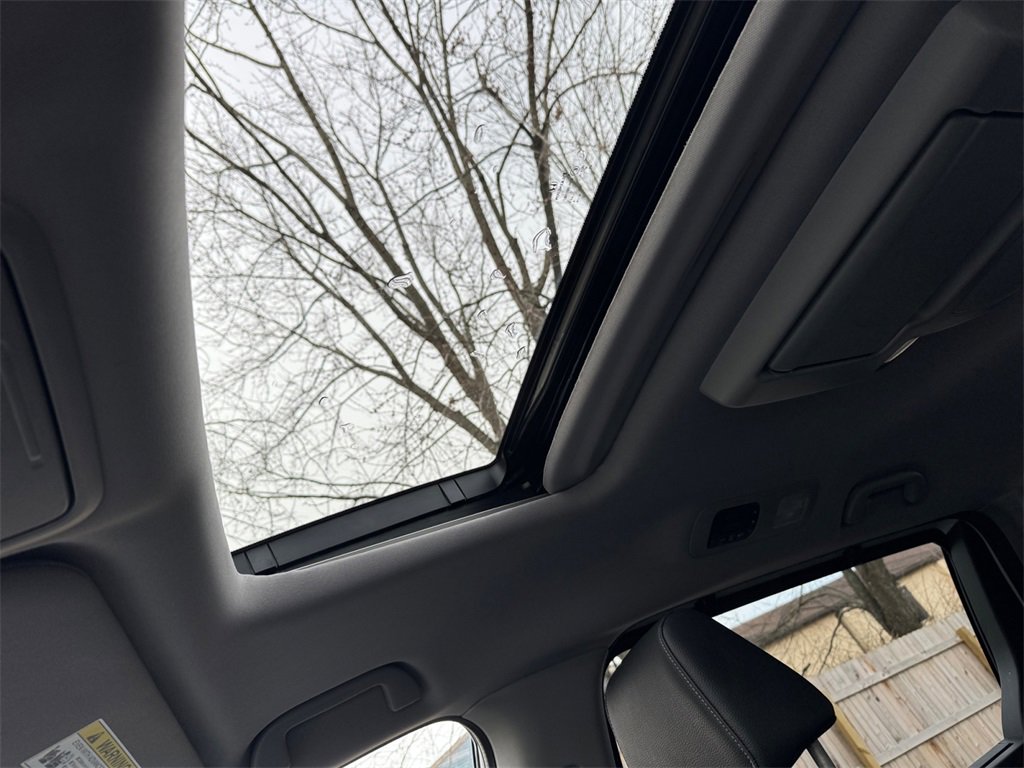 Used 2023 Honda Odyssey Touring image 28