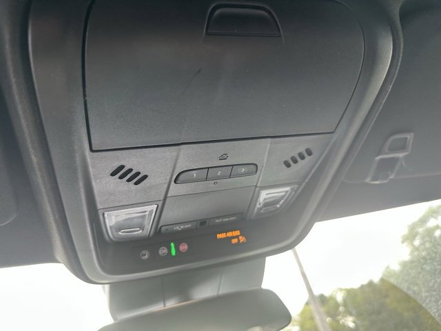 Used 2024 Cadillac XT4 Premium Luxury image 27