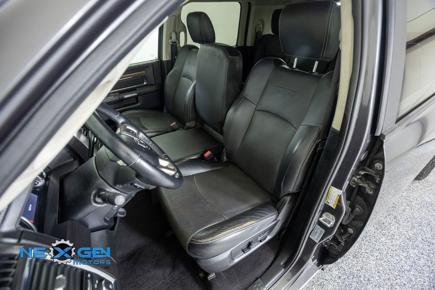 Used 2016 RAM 2500 Laramie w/ Sport Appearance Group AWD/4WD image 24