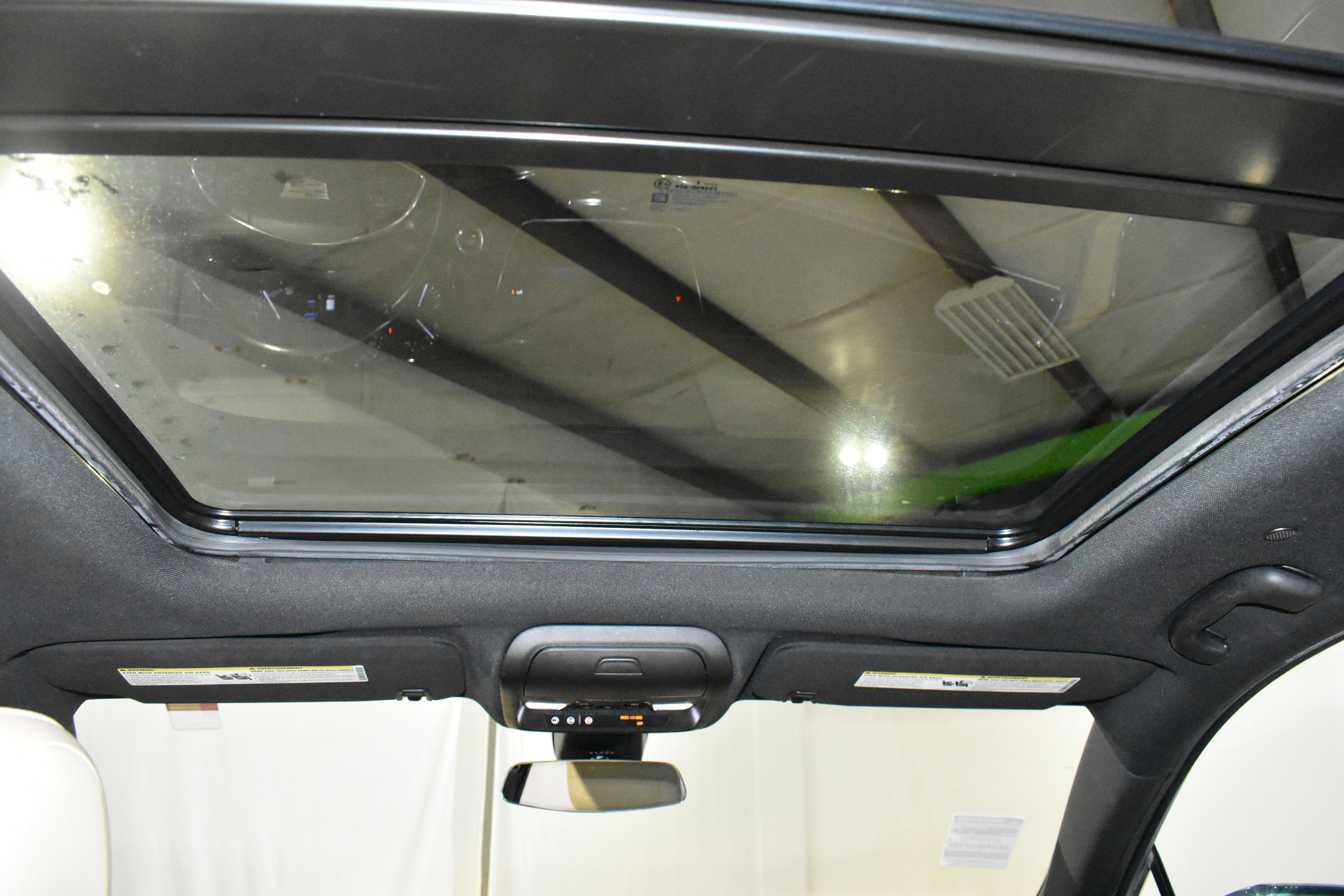 Used 2017 Cadillac XT5 Luxury w/ Driver Awareness Package FWD image 29