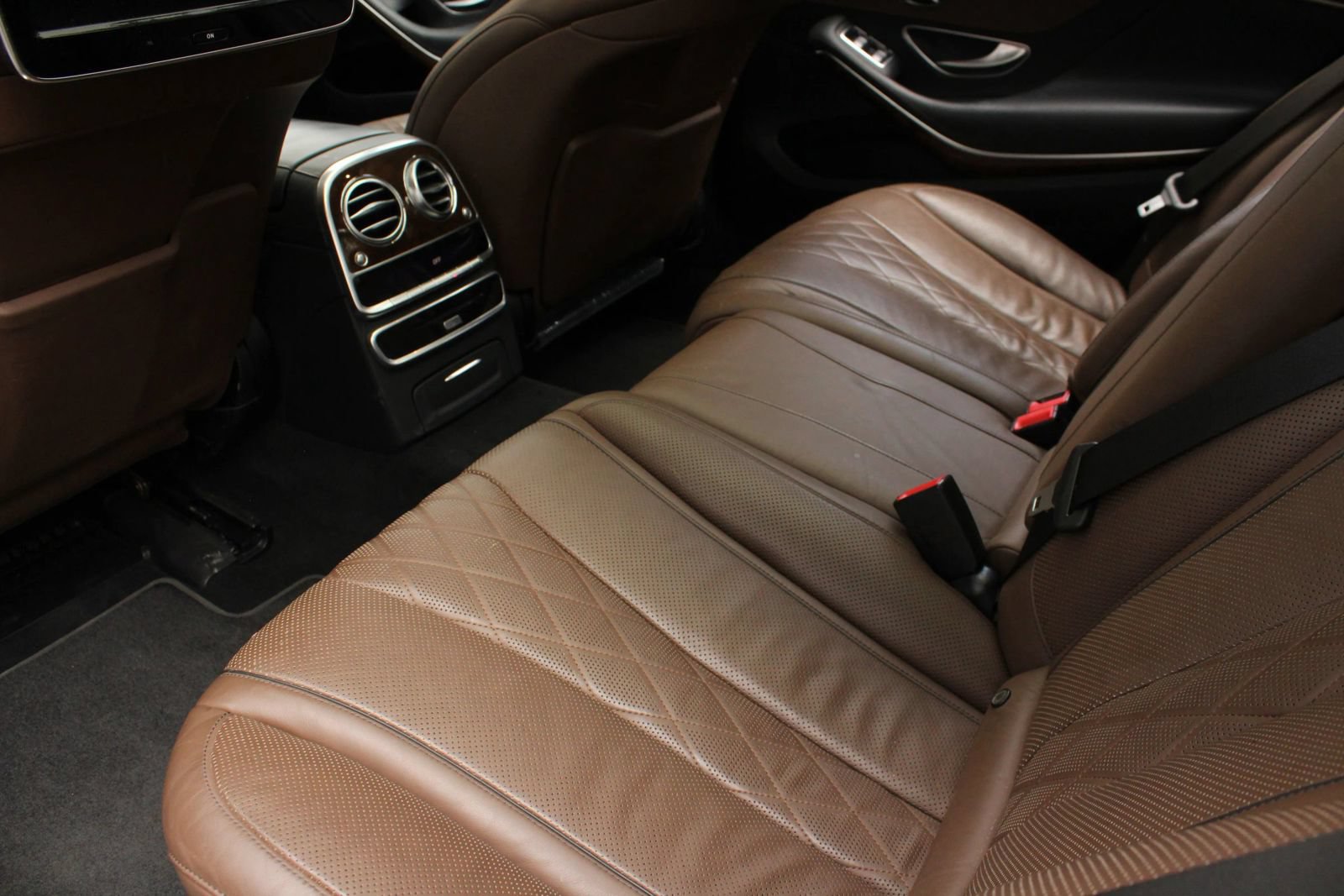 Used 2014 Mercedes-Benz S 550 Sedan image 22