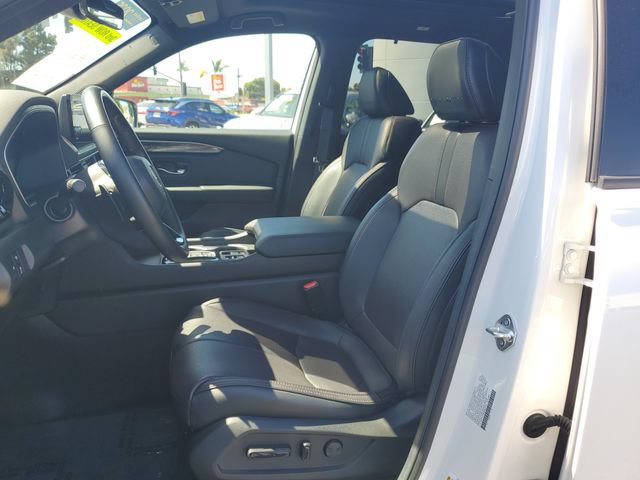 Used 2025 Honda Pilot Black Edition image 19