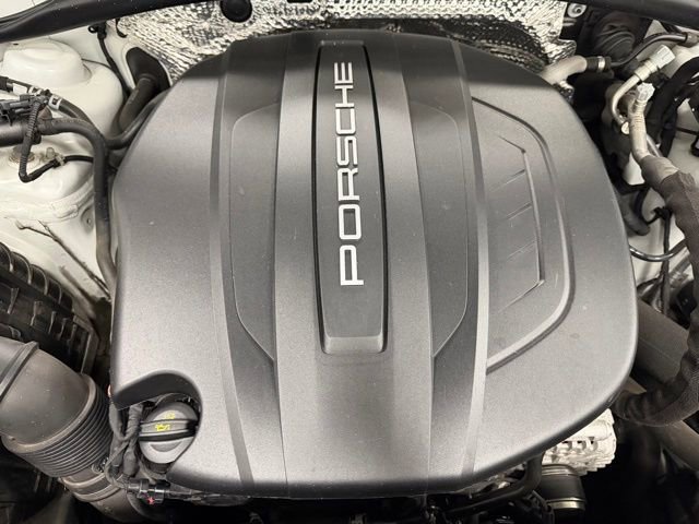Used 2020 Porsche Macan image 11