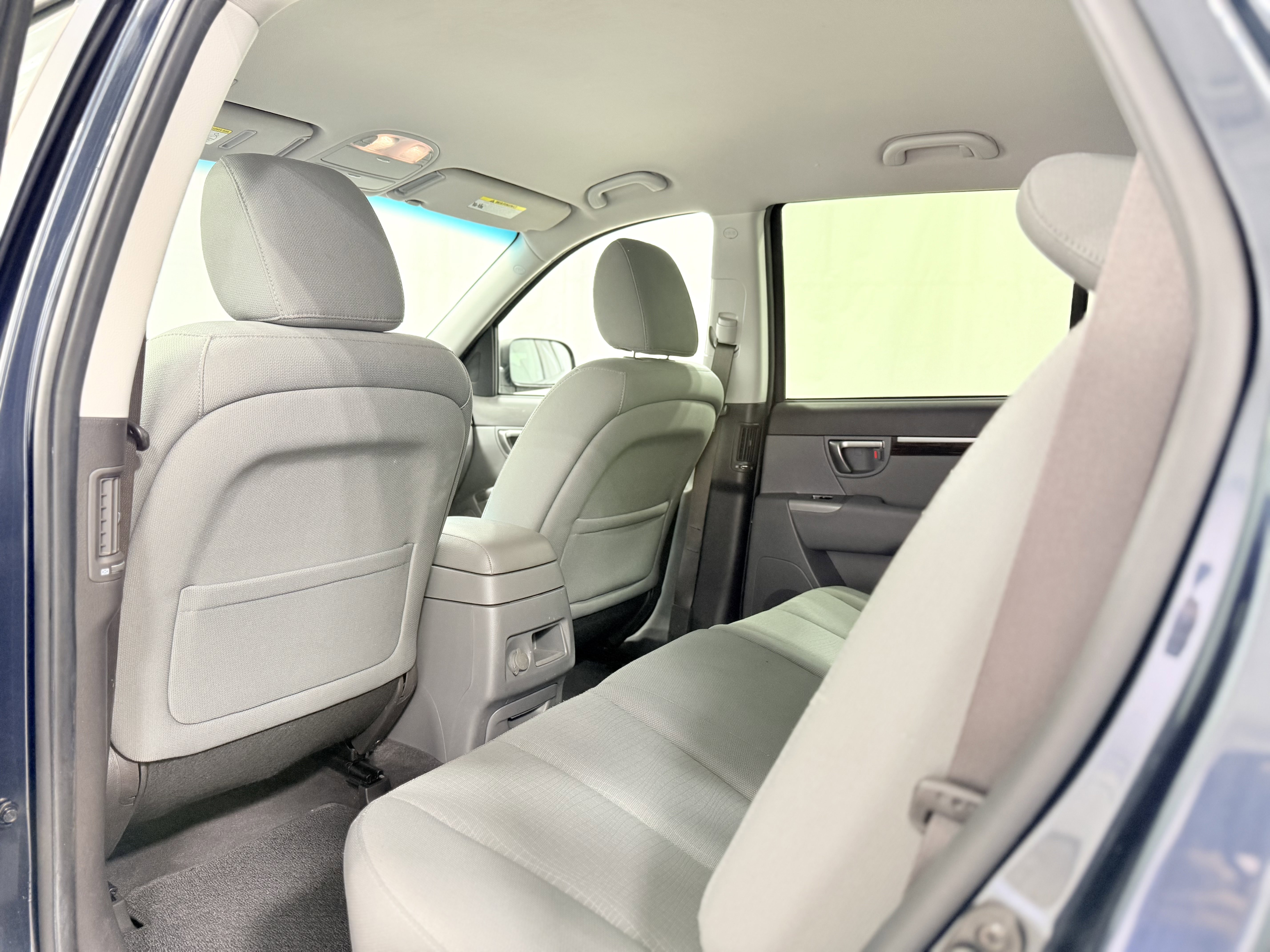 Used 2012 Hyundai Santa Fe GLS image 23