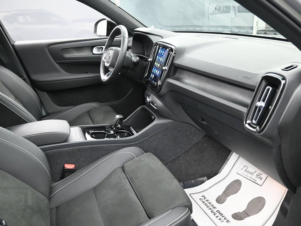 Used 2023 Volvo XC40 Recharge Ultimate w/ Protection Package Premier AWD/4WD image 42