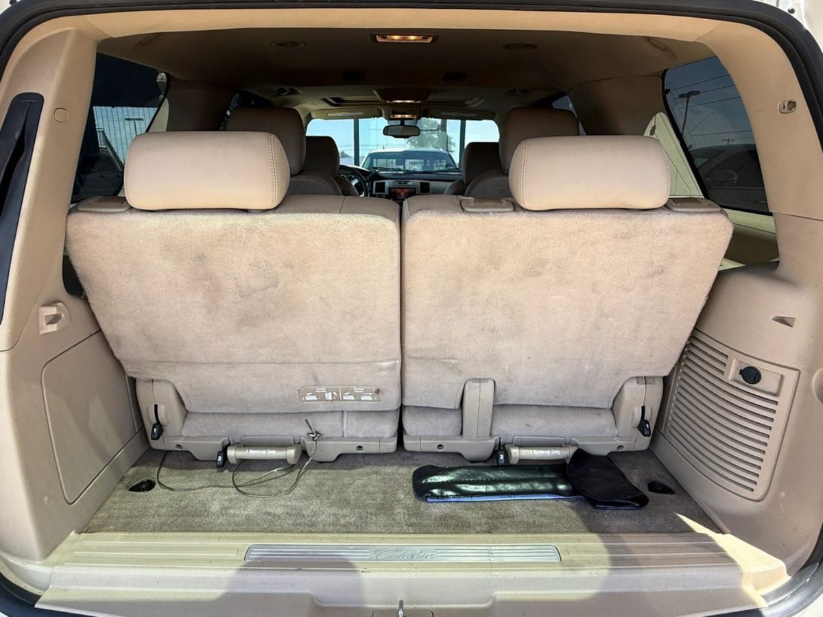 Used 2014 Cadillac Escalade Luxury AWD/4WD image 31