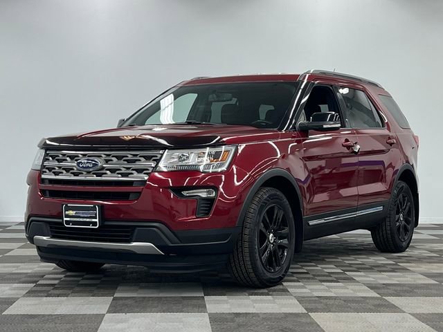 Used 2018 Ford Explorer XLT image 6