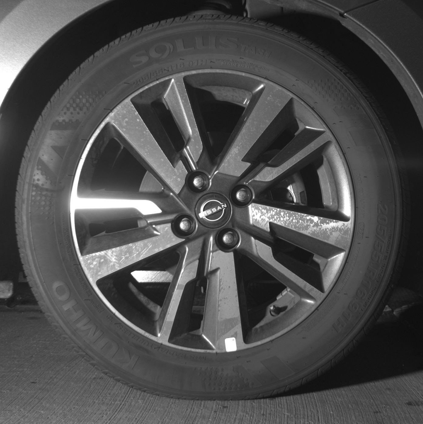 Used 2025 Nissan Versa SV FWD image 16