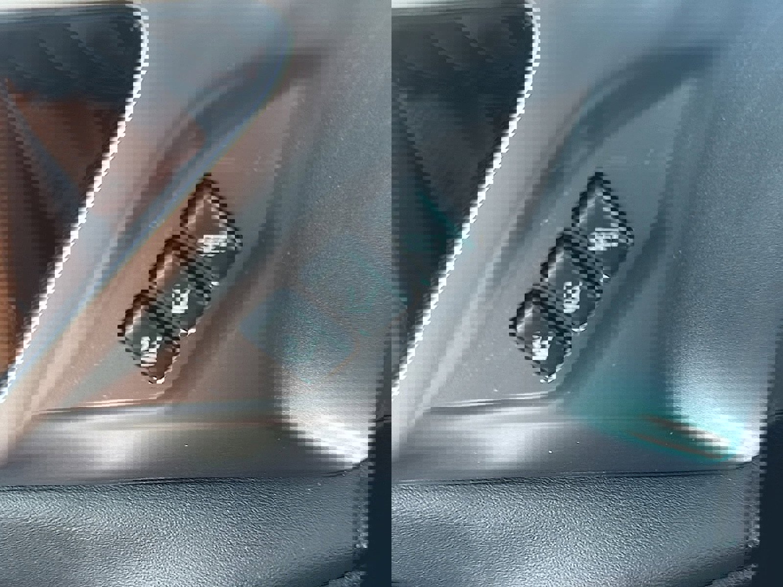 Used 2023 Subaru Outback Touring image 18