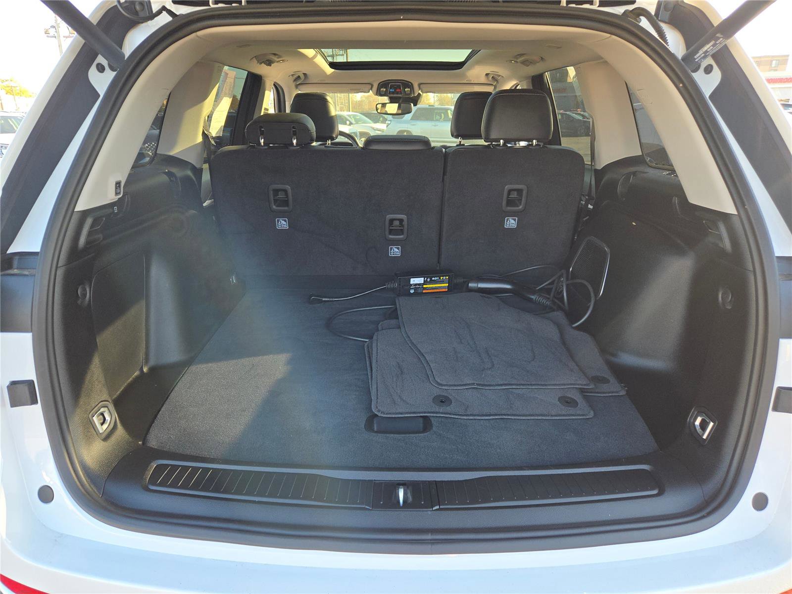 Used 2022 Jeep Grand Cherokee Limited 4xe image 19