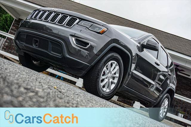 Used 2021 Jeep Grand Cherokee Laredo RWD image 4