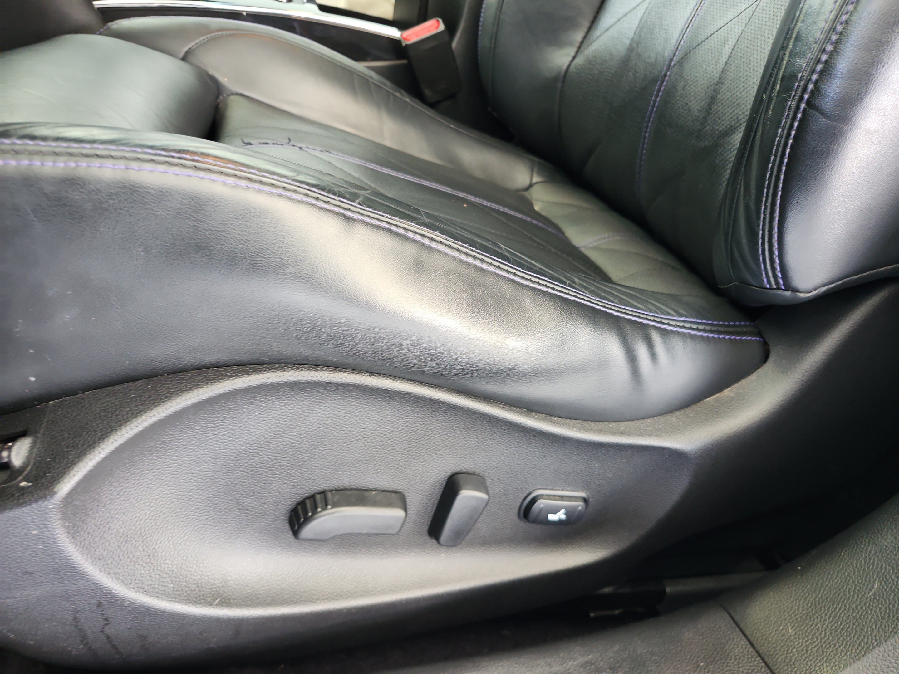 Used 2016 INFINITI QX70 2WD w/ Premium Package image 15