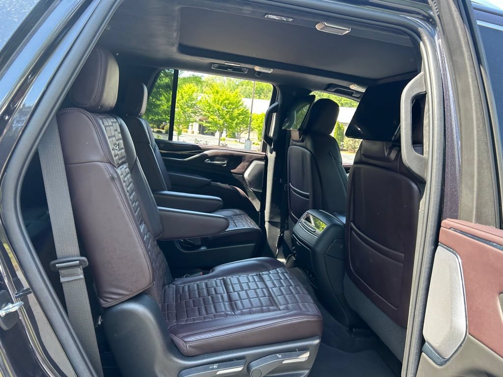 Used 2022 Cadillac Escalade Premium Luxury Platinum RWD image 52