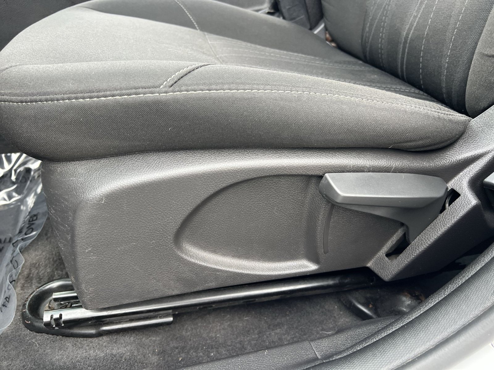 Used 2015 Ford Focus SE w/ SE Cold Weather Package FWD image 14