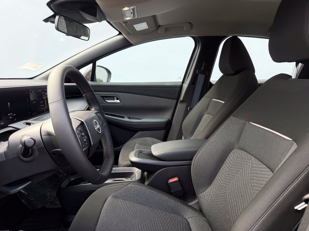 New 2026 Nissan Leaf FWD image 13