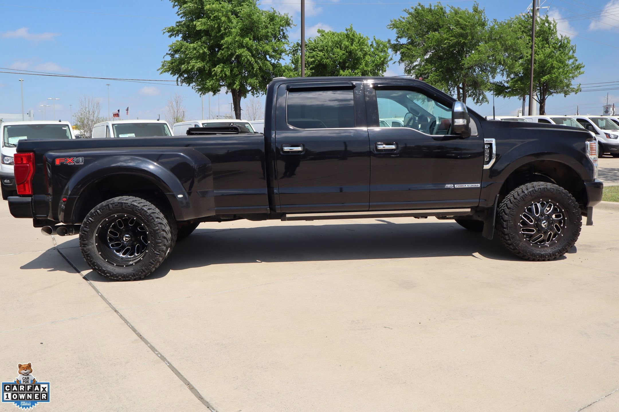Used 2022 Ford F350 Platinum image 2