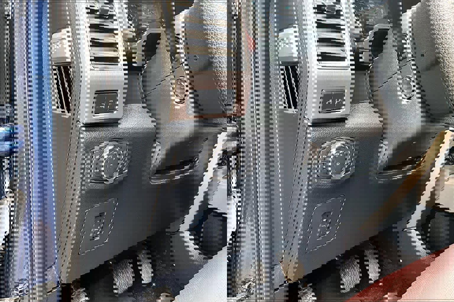 Used 2016 Ford F150 Platinum w/ Equipment Group 701A Luxury AWD/4WD image 37