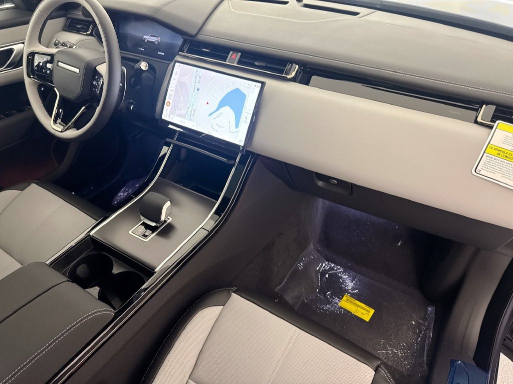 New 2026 Land Rover Range Rover Velar Belgravia AWD/4WD image 30