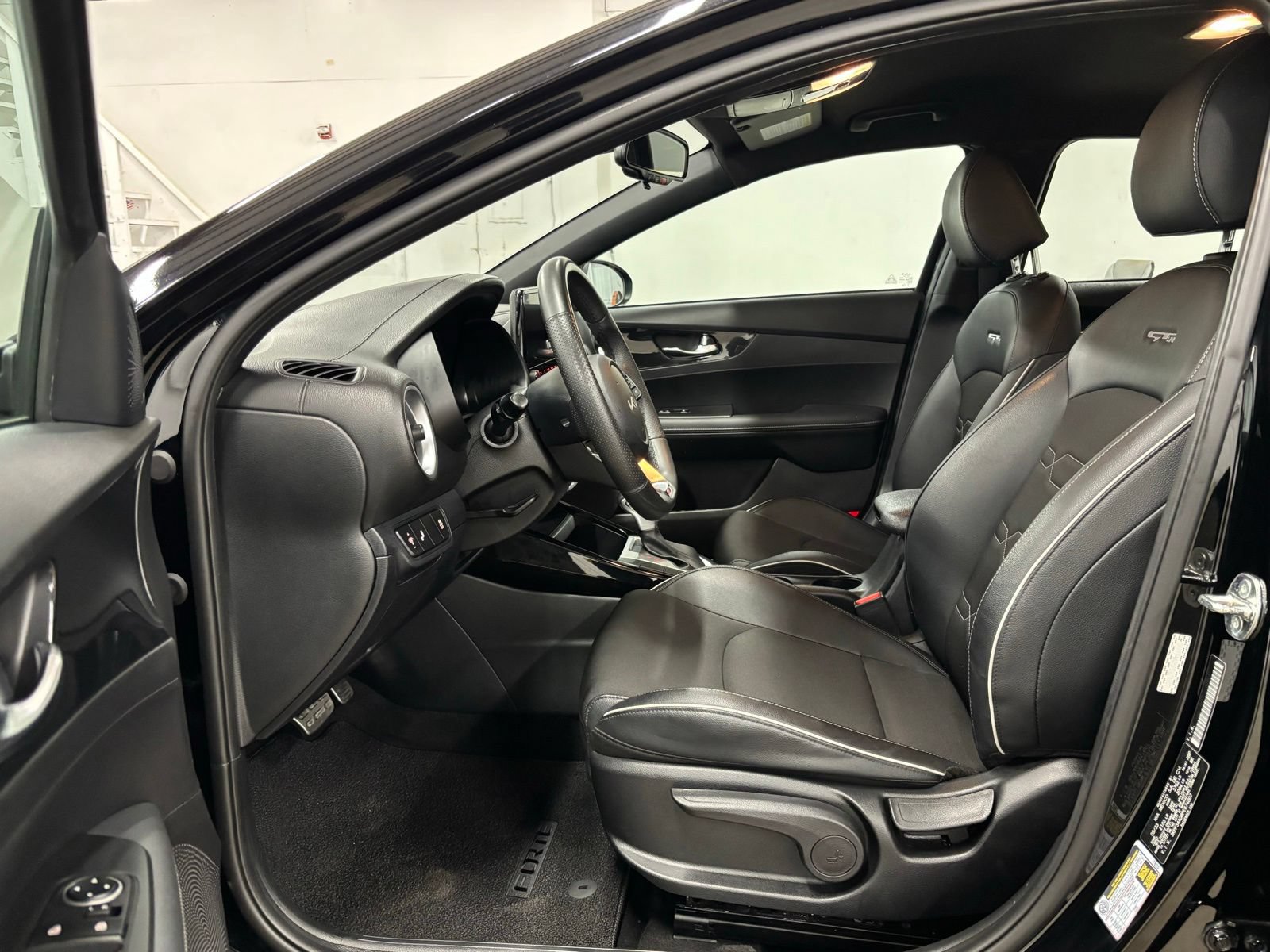 Used 2023 Kia Forte GT-Line FWD image 14